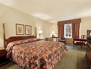 Ramada Inn 1776 Williamsburg Zewnętrze zdjęcie